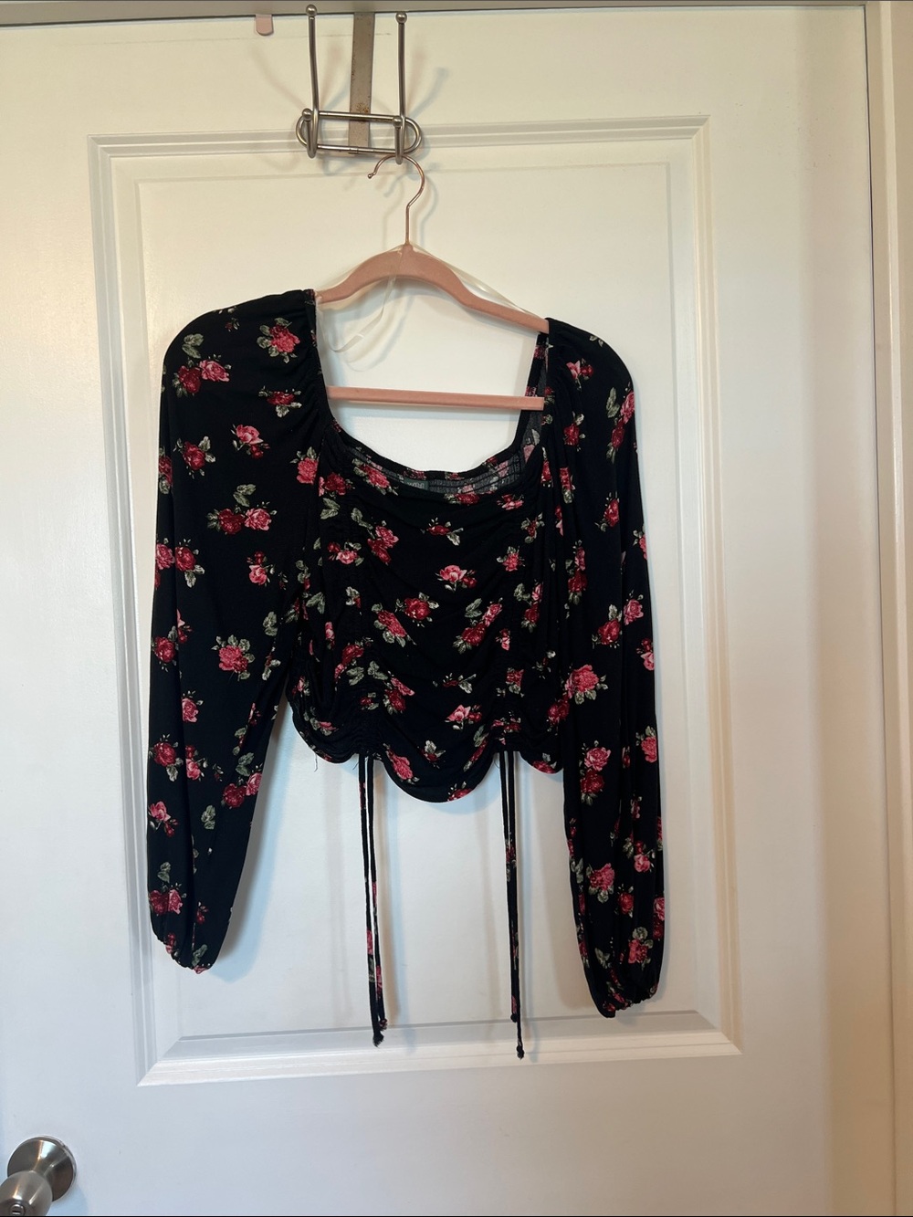 wild fable Black Floral Ruched Drawstring Crop Top